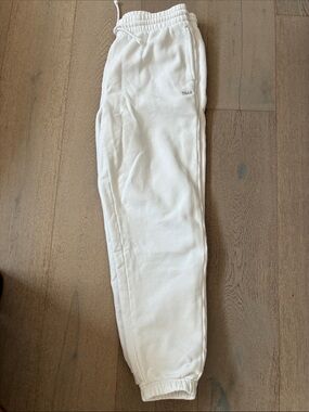 Aritzia - TNA - White Jogger Sweatpants